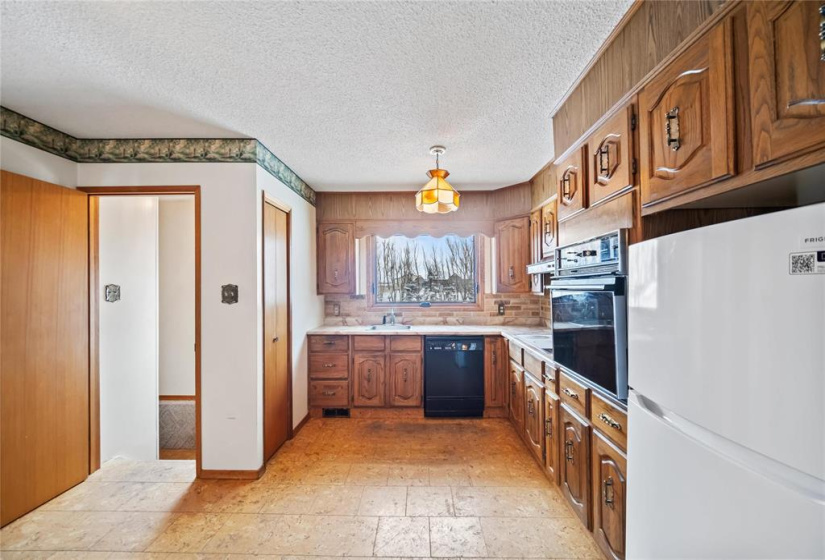 1973 Berard, 3 Bedrooms Bedrooms, 13 Rooms Rooms,1 BathroomBathrooms,Residential,For Sale,Berard