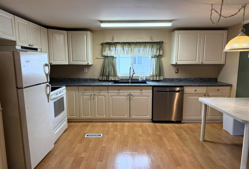 47 Sandale, 3 Bedrooms Bedrooms, 8 Rooms Rooms,1 BathroomBathrooms,Residential,For Sale,Sandale