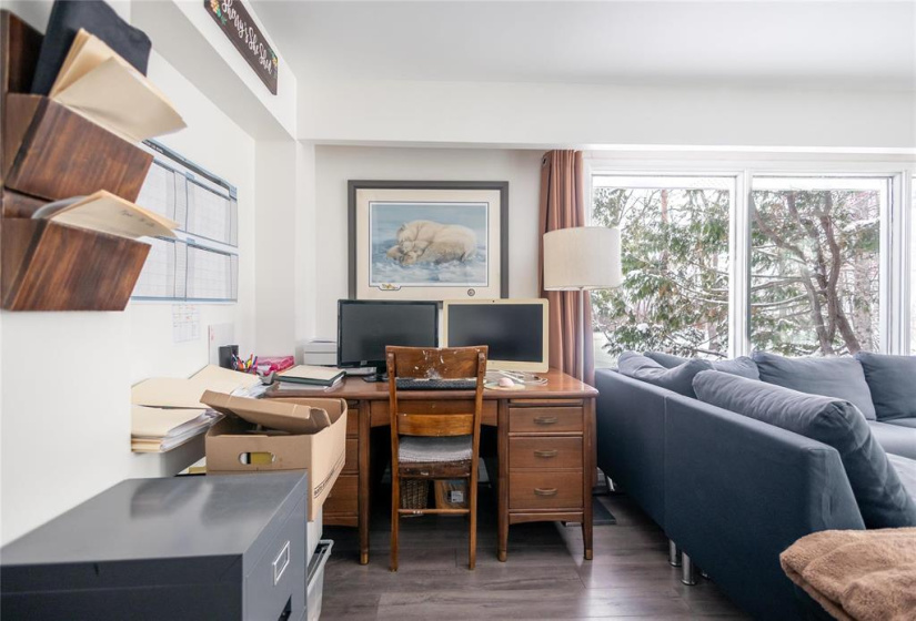 56070 SYMINGTON, 2 Bedrooms Bedrooms, 6 Rooms Rooms,1 BathroomBathrooms,Residential,For Sale,SYMINGTON