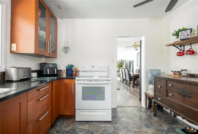 56070 SYMINGTON, 2 Bedrooms Bedrooms, 6 Rooms Rooms,1 BathroomBathrooms,Residential,For Sale,SYMINGTON