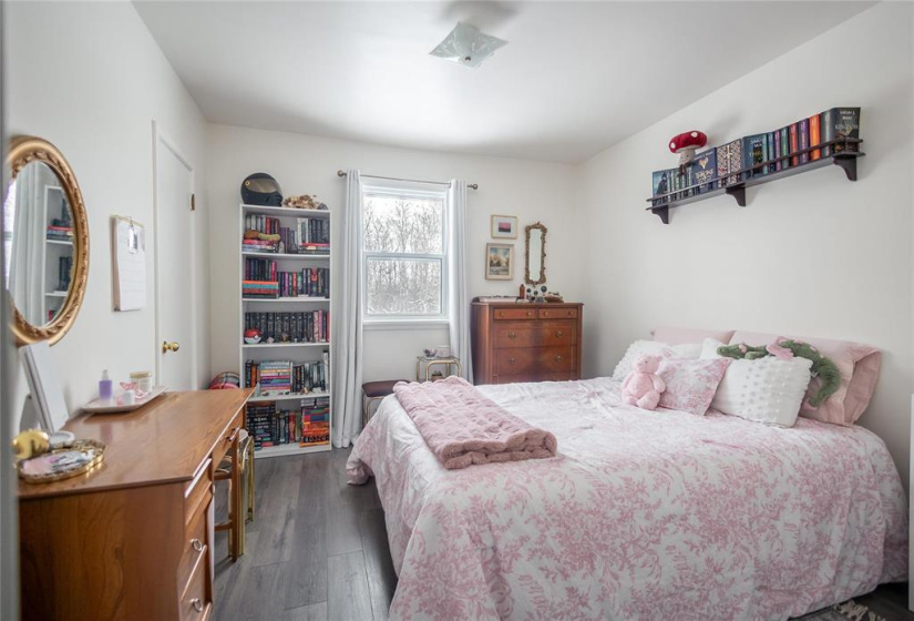 56070 SYMINGTON, 2 Bedrooms Bedrooms, 6 Rooms Rooms,1 BathroomBathrooms,Residential,For Sale,SYMINGTON