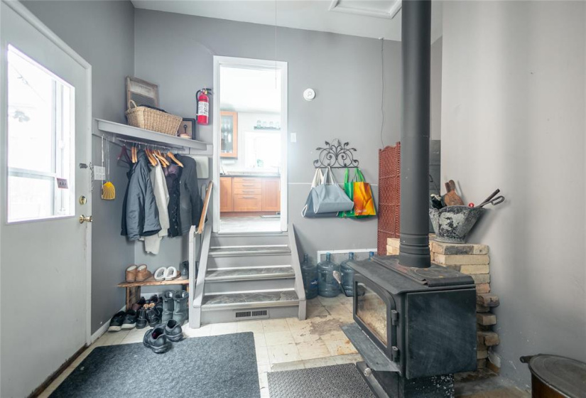 56070 SYMINGTON, 2 Bedrooms Bedrooms, 6 Rooms Rooms,1 BathroomBathrooms,Residential,For Sale,SYMINGTON