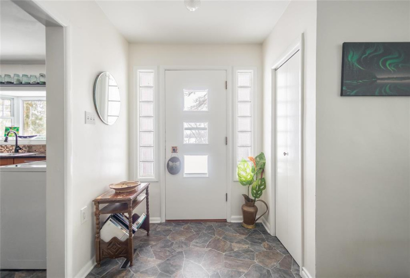 56070 SYMINGTON, 2 Bedrooms Bedrooms, 6 Rooms Rooms,1 BathroomBathrooms,Residential,For Sale,SYMINGTON