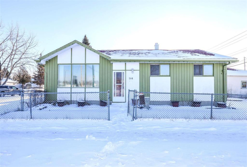 144 Sansome, 4 Bedrooms Bedrooms, 11 Rooms Rooms,1 BathroomBathrooms,Residential,For Sale,Sansome