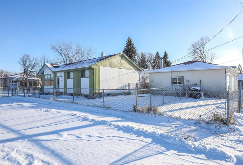 144 Sansome, 4 Bedrooms Bedrooms, 11 Rooms Rooms,1 BathroomBathrooms,Residential,For Sale,Sansome