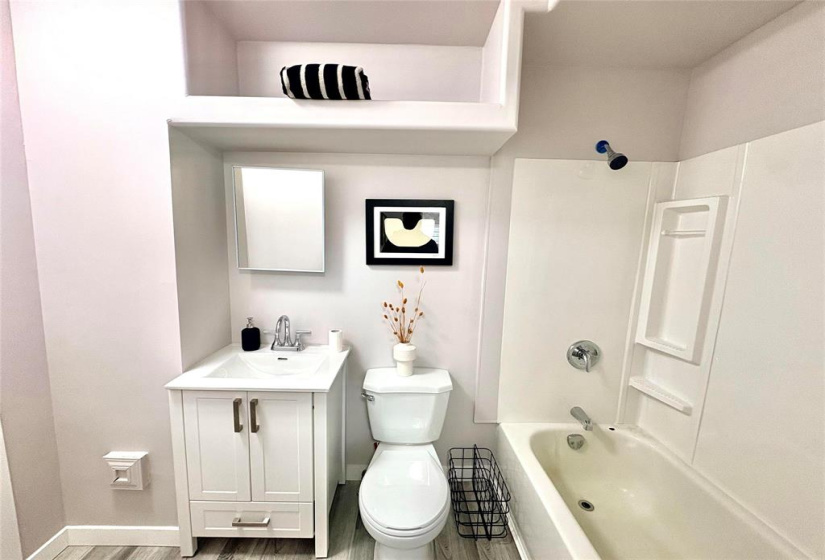 42 Hindley, 2 Bedrooms Bedrooms, 6 Rooms Rooms,1 BathroomBathrooms,Residential,For Sale,Hindley