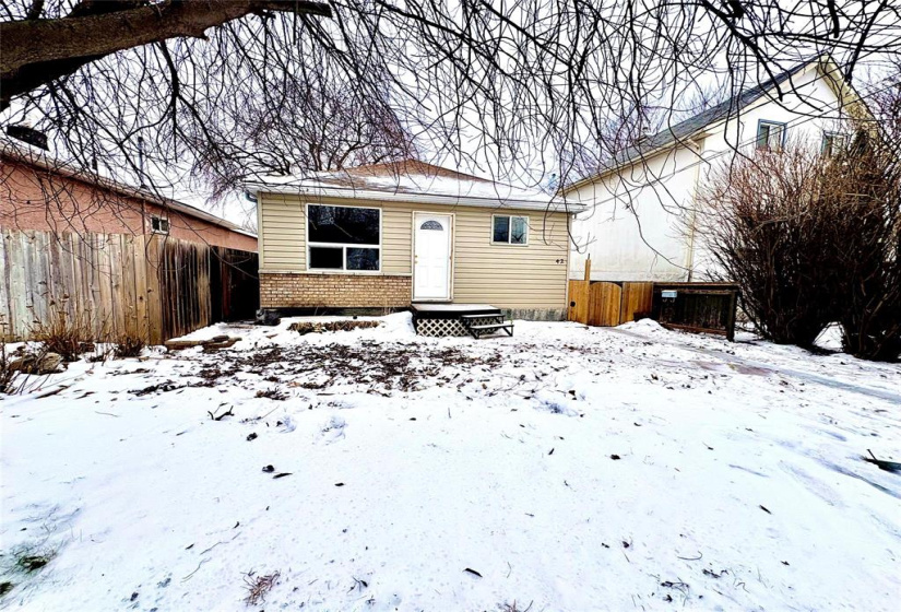 42 Hindley, 2 Bedrooms Bedrooms, 6 Rooms Rooms,1 BathroomBathrooms,Residential,For Sale,Hindley