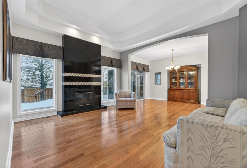 100 Royal Mint, 2 Bedrooms Bedrooms, 11 Rooms Rooms,3 BathroomsBathrooms,Condominium,For Sale,Royal Mint