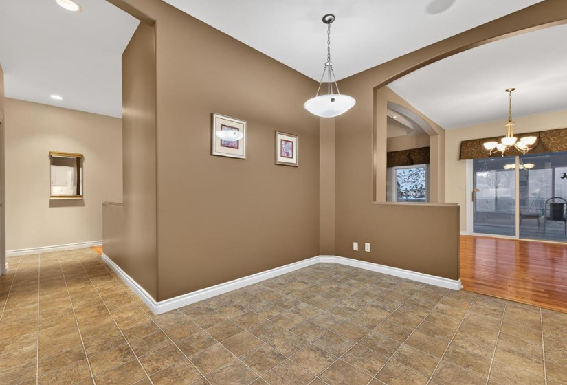 100 Royal Mint, 2 Bedrooms Bedrooms, 11 Rooms Rooms,3 BathroomsBathrooms,Condominium,For Sale,Royal Mint