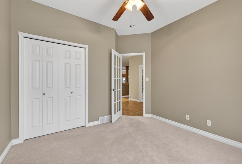 100 Royal Mint, 2 Bedrooms Bedrooms, 11 Rooms Rooms,3 BathroomsBathrooms,Condominium,For Sale,Royal Mint