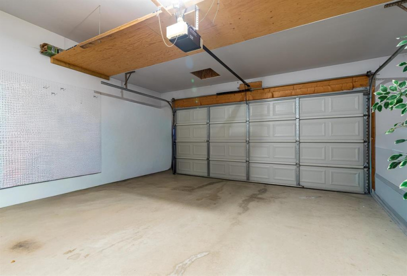 100 Royal Mint, 2 Bedrooms Bedrooms, 11 Rooms Rooms,3 BathroomsBathrooms,Condominium,For Sale,Royal Mint