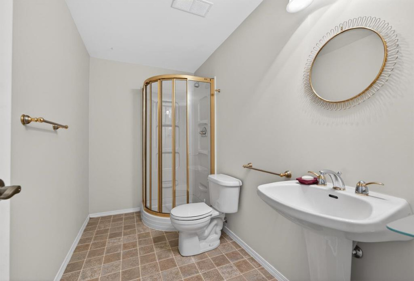 100 Royal Mint, 2 Bedrooms Bedrooms, 11 Rooms Rooms,3 BathroomsBathrooms,Condominium,For Sale,Royal Mint