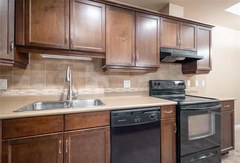 280 Fairhaven, 2 Bedrooms Bedrooms, 7 Rooms Rooms,2 BathroomsBathrooms,Condominium,For Sale,Fairhaven