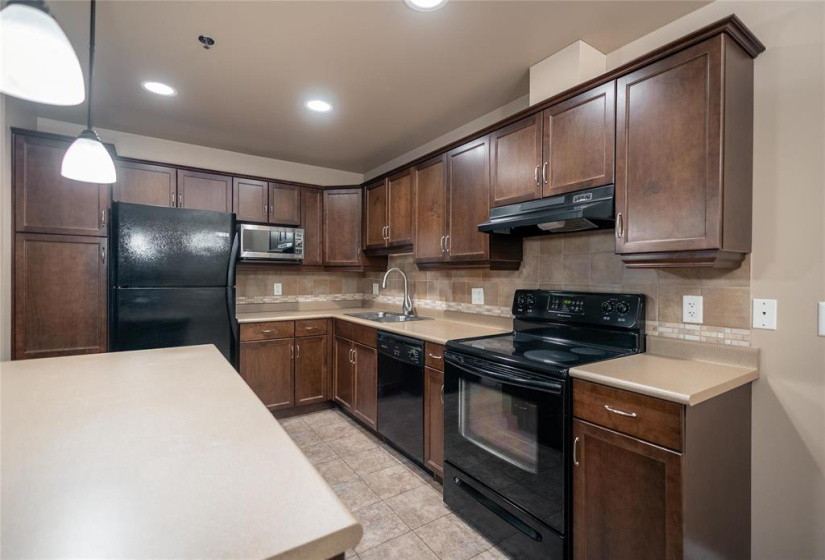 280 Fairhaven, 2 Bedrooms Bedrooms, 7 Rooms Rooms,2 BathroomsBathrooms,Condominium,For Sale,Fairhaven