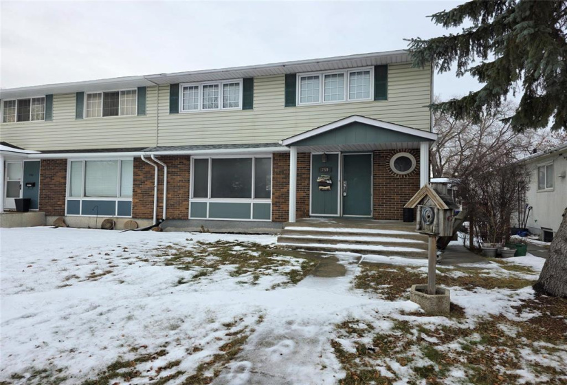 759 Sturgeon, 4 Bedrooms Bedrooms, 9 Rooms Rooms,1 BathroomBathrooms,Residential,For Sale,Sturgeon