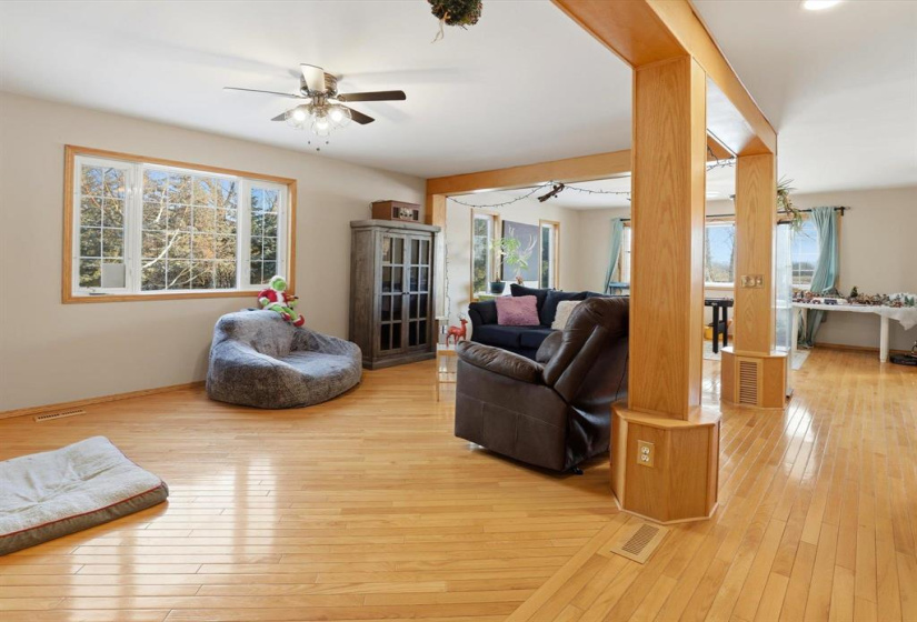 1276 BREEZY POINT R, 4 Bedrooms Bedrooms, 14 Rooms Rooms,3 BathroomsBathrooms,Residential,For Sale,BREEZY POINT R