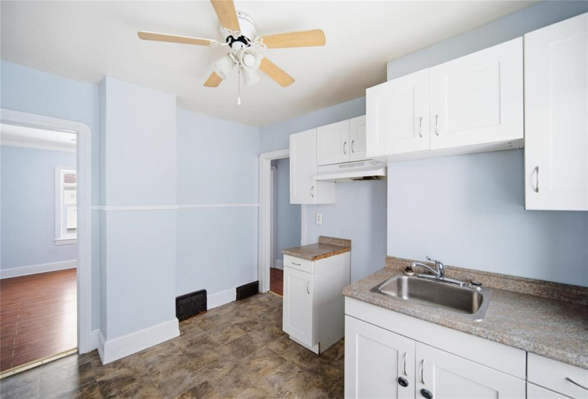 371 Selkirk, 5 Bedrooms Bedrooms, 16 Rooms Rooms,3 BathroomsBathrooms,Residential,For Sale,Selkirk