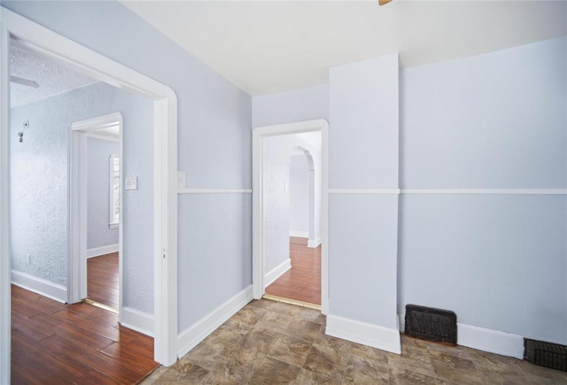 371 Selkirk, 5 Bedrooms Bedrooms, 16 Rooms Rooms,3 BathroomsBathrooms,Residential,For Sale,Selkirk