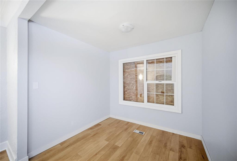 371 Selkirk, 5 Bedrooms Bedrooms, 16 Rooms Rooms,3 BathroomsBathrooms,Residential,For Sale,Selkirk