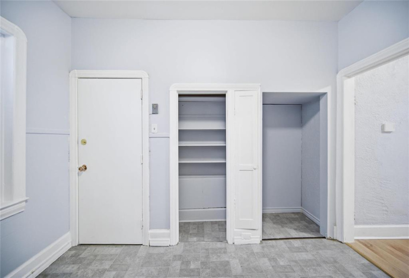 371 Selkirk, 5 Bedrooms Bedrooms, 16 Rooms Rooms,3 BathroomsBathrooms,Residential,For Sale,Selkirk