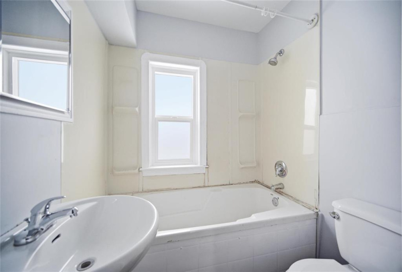 Main Floor Suite Bathroom