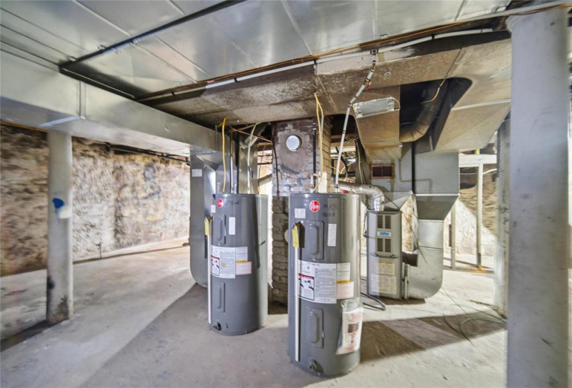 371 Selkirk, 5 Bedrooms Bedrooms, 16 Rooms Rooms,3 BathroomsBathrooms,Residential,For Sale,Selkirk