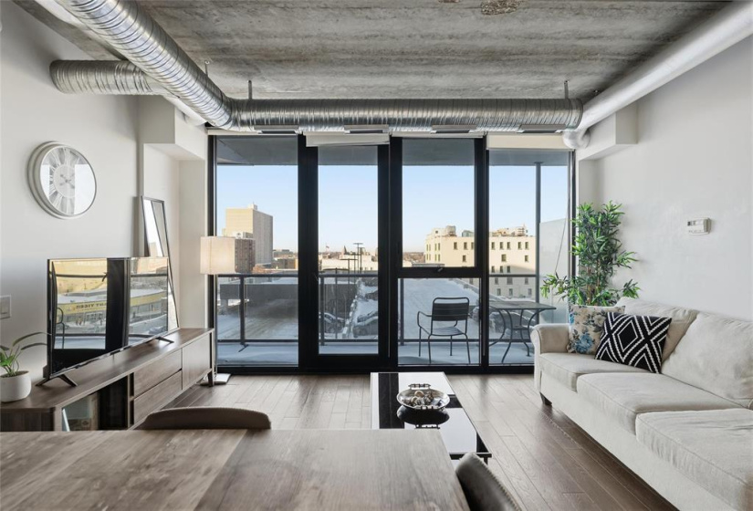 311 Hargrave, 1 Bedroom Bedrooms, 4 Rooms Rooms,1 BathroomBathrooms,Condominium,For Sale,Hargrave