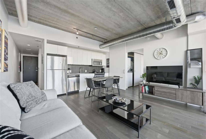 311 Hargrave, 1 Bedroom Bedrooms, 4 Rooms Rooms,1 BathroomBathrooms,Condominium,For Sale,Hargrave