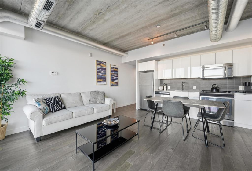 311 Hargrave, 1 Bedroom Bedrooms, 4 Rooms Rooms,1 BathroomBathrooms,Condominium,For Sale,Hargrave