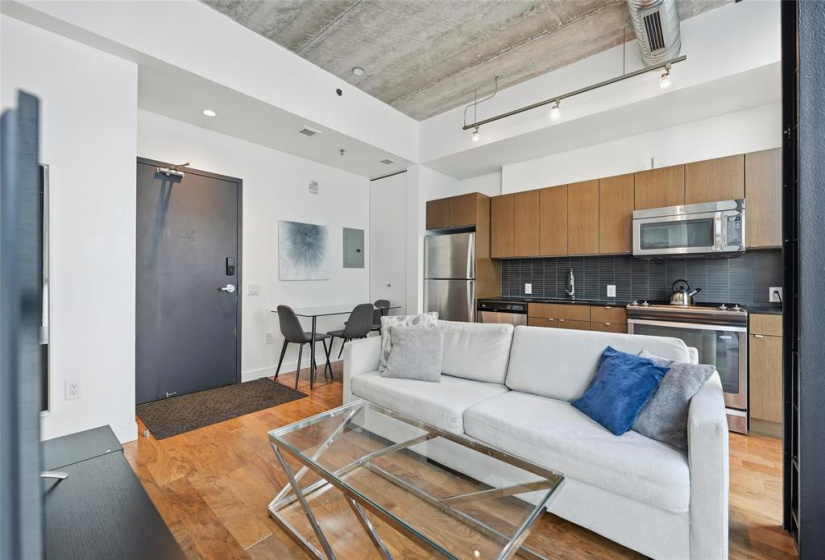 311 Hargrave, 1 Bedroom Bedrooms, 4 Rooms Rooms,1 BathroomBathrooms,Condominium,For Sale,Hargrave