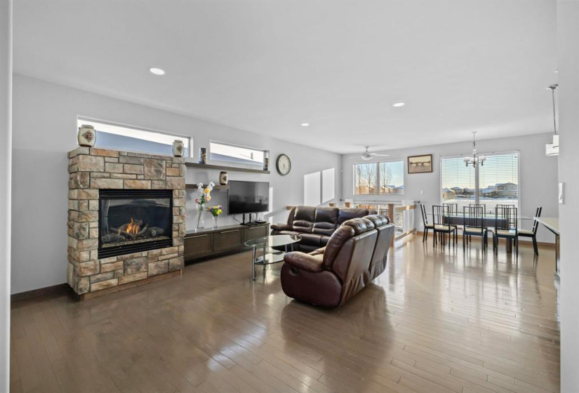 Enjoy relaxing in this great room w/fireplace