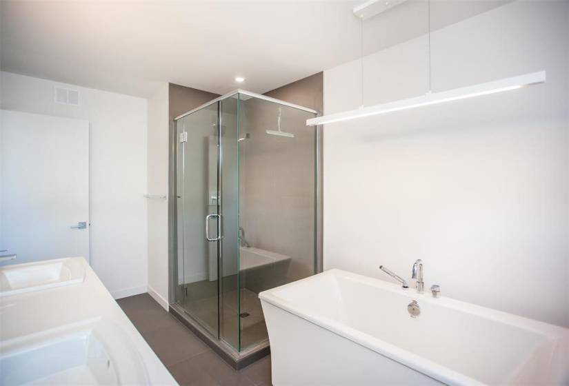 408 Cherrywood, 5 Bedrooms Bedrooms, 13 Rooms Rooms,3 BathroomsBathrooms,Residential,For Sale,Cherrywood