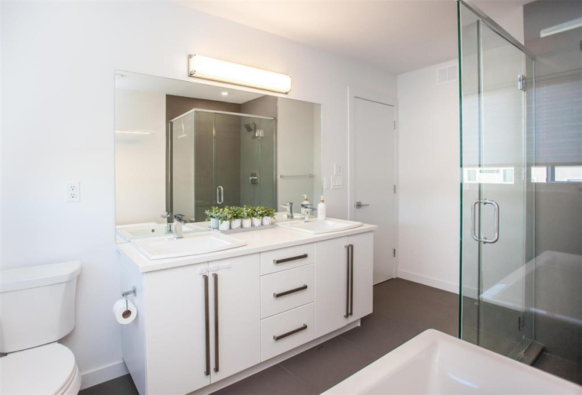 408 Cherrywood, 5 Bedrooms Bedrooms, 13 Rooms Rooms,3 BathroomsBathrooms,Residential,For Sale,Cherrywood