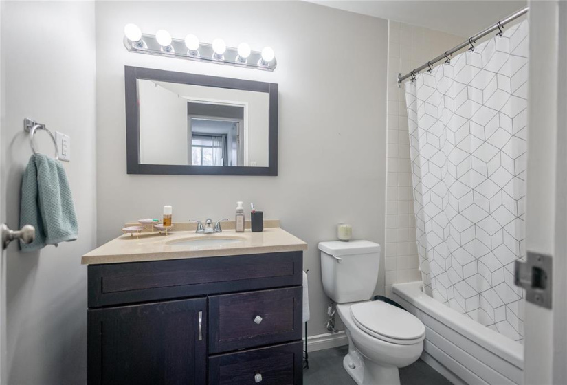 456 Kenaston, 1 Bedroom Bedrooms, 6 Rooms Rooms,1 BathroomBathrooms,Condominium,For Sale,Kenaston