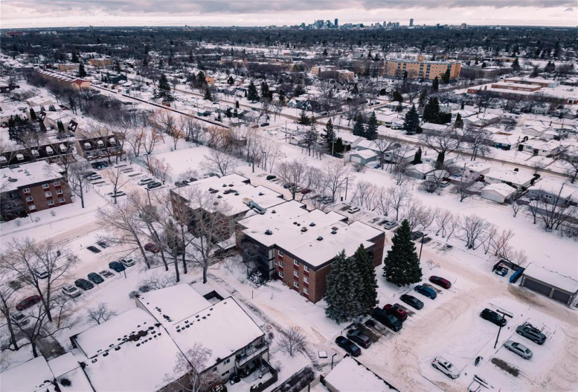 456 Kenaston, 1 Bedroom Bedrooms, 6 Rooms Rooms,1 BathroomBathrooms,Condominium,For Sale,Kenaston