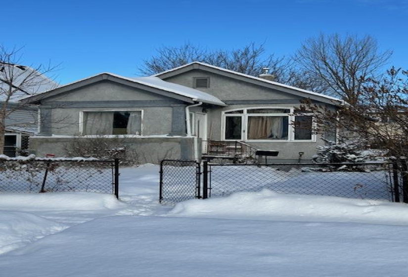 221 Perth, 1 Bedroom Bedrooms, 7 Rooms Rooms,1 BathroomBathrooms,Residential,For Sale,Perth