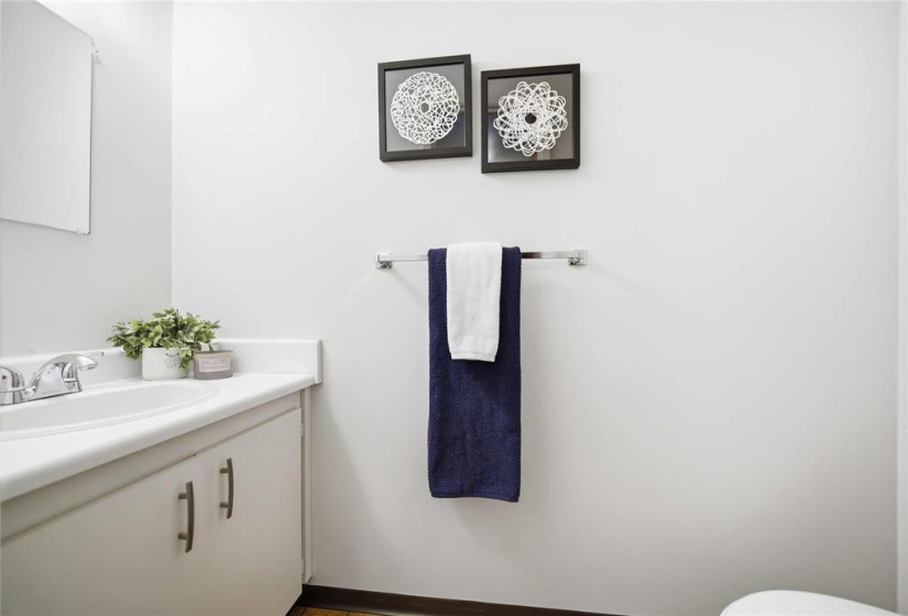 595 Adsum, 2 Bedrooms Bedrooms, 7 Rooms Rooms,1 BathroomBathrooms,Condominium,For Sale,Adsum