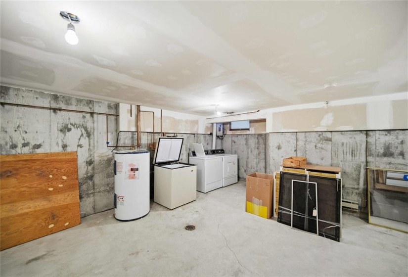 595 Adsum, 2 Bedrooms Bedrooms, 7 Rooms Rooms,1 BathroomBathrooms,Condominium,For Sale,Adsum