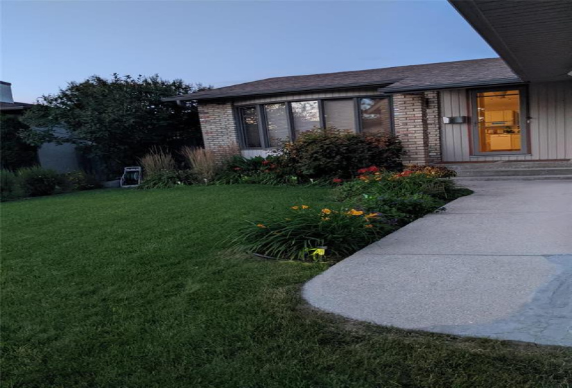 35 Packard, 4 Bedrooms Bedrooms, 13 Rooms Rooms,3 BathroomsBathrooms,Residential,For Sale,Packard