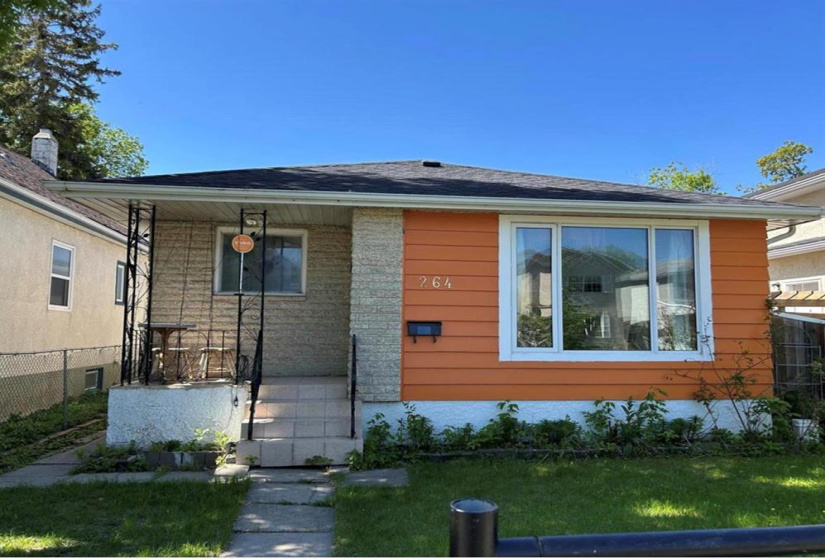 264 Pritchard, 4 Bedrooms Bedrooms, 7 Rooms Rooms,1 BathroomBathrooms,Residential,For Sale,Pritchard