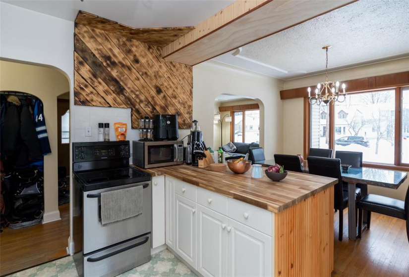 338 Kingston, 3 Bedrooms Bedrooms, 7 Rooms Rooms,1 BathroomBathrooms,Residential,For Sale,Kingston