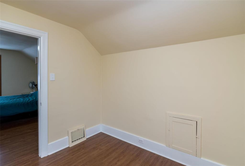 338 Kingston, 3 Bedrooms Bedrooms, 7 Rooms Rooms,1 BathroomBathrooms,Residential,For Sale,Kingston