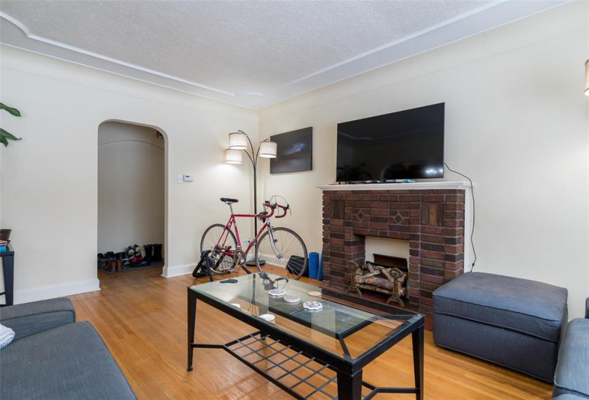 338 Kingston, 3 Bedrooms Bedrooms, 7 Rooms Rooms,1 BathroomBathrooms,Residential,For Sale,Kingston