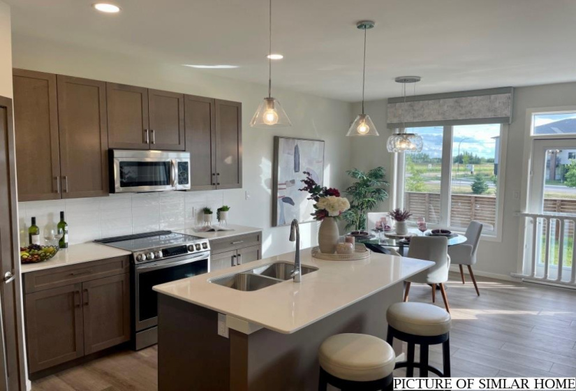 748 Ken Oblik, 4 Bedrooms Bedrooms, 12 Rooms Rooms,3 BathroomsBathrooms,Residential,For Sale,Ken Oblik