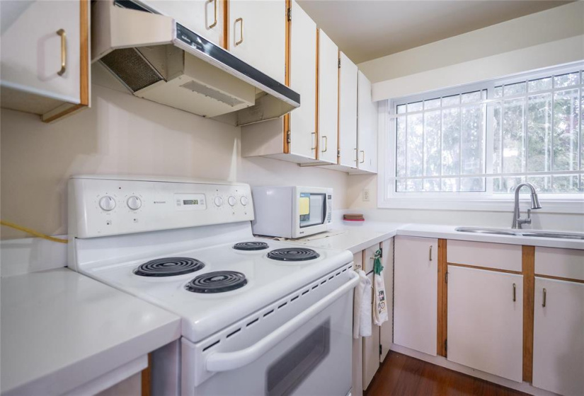 Plentiful kitchen cupboards