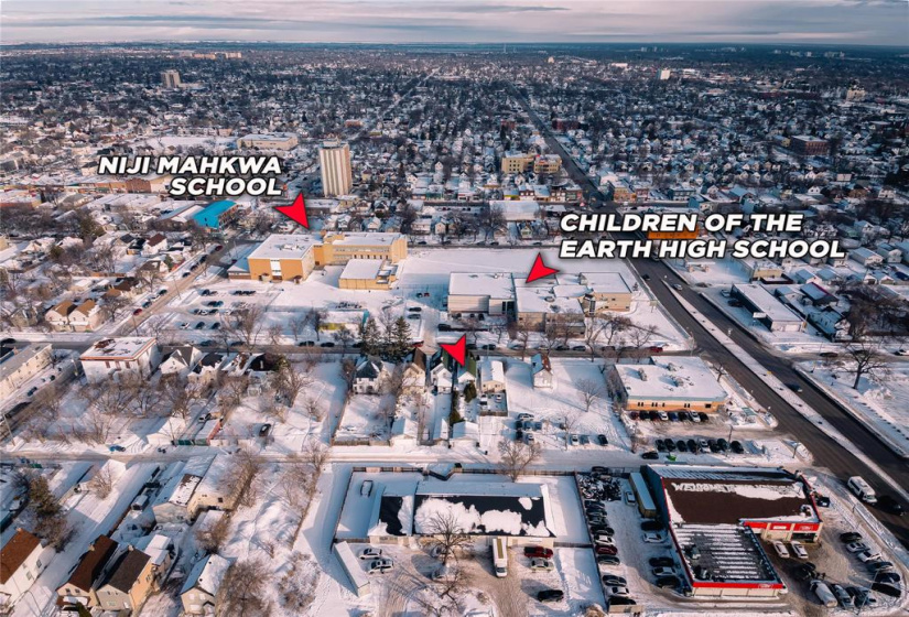 432 Stella, 2 Bedrooms Bedrooms, 10 Rooms Rooms,2 BathroomsBathrooms,Residential,For Sale,Stella