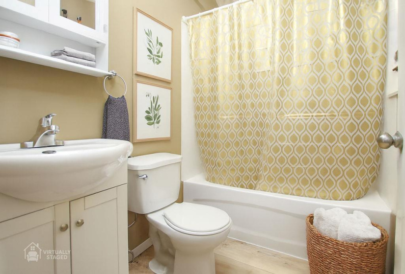 309 Redwood, 4 Bedrooms Bedrooms, 12 Rooms Rooms,2 BathroomsBathrooms,Residential,For Sale,Redwood