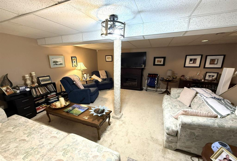 122 Charing Cross, 3 Bedrooms Bedrooms, 10 Rooms Rooms,1 BathroomBathrooms,Residential,For Sale,Charing Cross