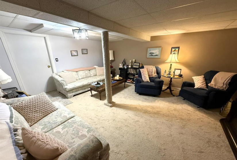 122 Charing Cross, 3 Bedrooms Bedrooms, 10 Rooms Rooms,1 BathroomBathrooms,Residential,For Sale,Charing Cross