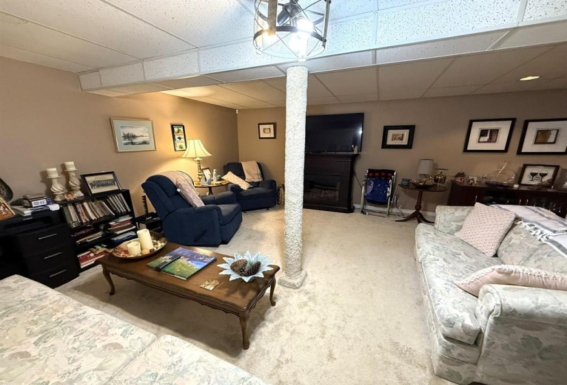 122 Charing Cross, 3 Bedrooms Bedrooms, 10 Rooms Rooms,1 BathroomBathrooms,Residential,For Sale,Charing Cross